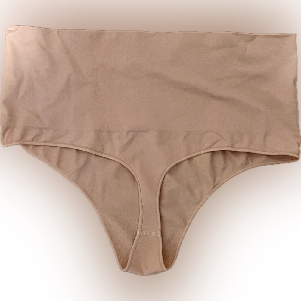NWT Spanx Everyday Shaping Panties Thong Women's Beige Vintage Rose Size 3X